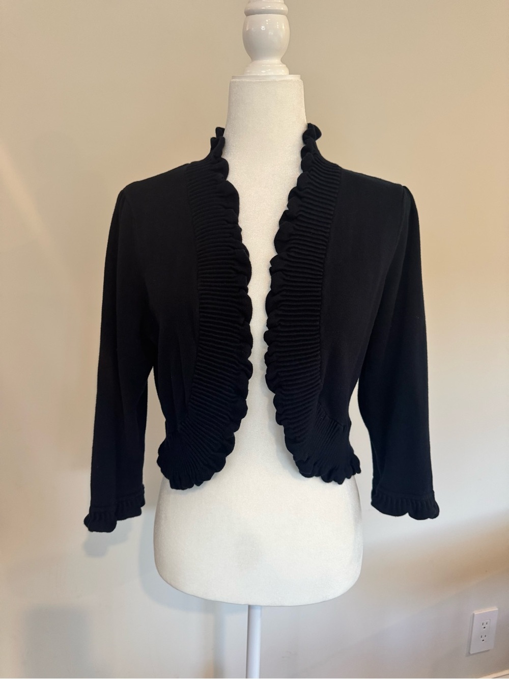 VTG Y2K INC Black Cotton Cropped Ruffle Cardigan Shrug Sweater Whimsigoth Size L